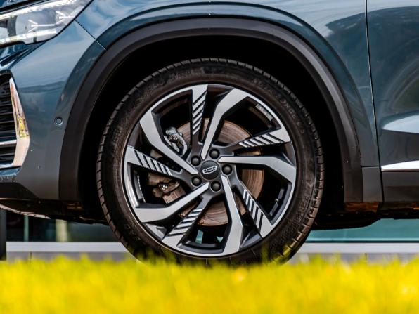 Geely Monjaro I с пробегом 2023 года, цена 2 600 000 рублей, 133727 км, внедорожник, Автокод Объявления