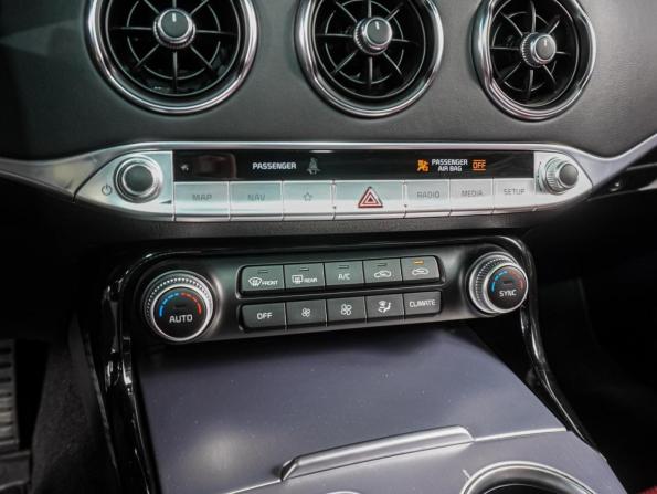 Kia Stinger I Рестайлинг с пробегом 2022 года, цена 3 499 000 рублей, 24280 км, лифтбек, Автокод Объявления