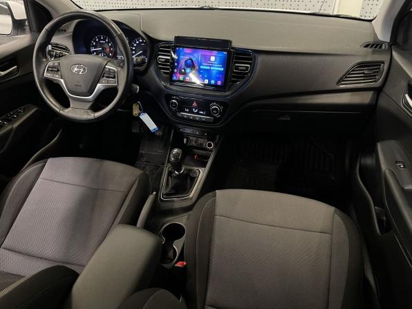 Hyundai Solaris II Рестайлинг с пробегом 2021 года, цена 860 000 рублей, 139005 км, седан, Автокод Объявления