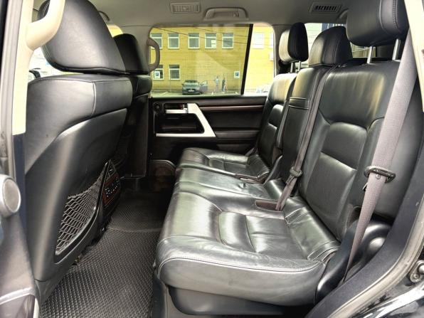 Toyota Land Cruiser 200 Series Рестайлинг 2 с пробегом 2016 года, цена 4 590 000 рублей, 400356 км, внедорожник, Автокод Объявления