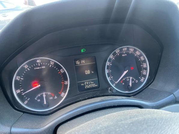 Skoda Octavia II (A5) Рестайлинг с пробегом 2013 года, цена 729 000 рублей, 252500 км, лифтбек, Автокод Объявления