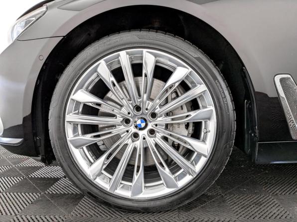 BMW 7 серии VI (G11/G12) с пробегом 2017 года, цена 3 720 000 рублей, 117899 км, седан, Автокод Объявления