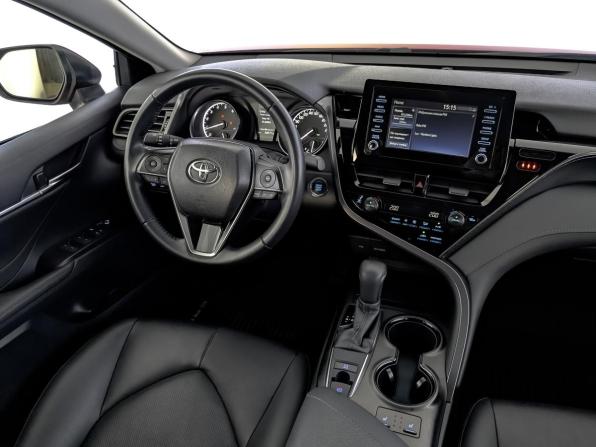 Toyota Camry VIII (XV70) Рестайлинг с пробегом 2022 года, цена 3 400 000 рублей, 48561 км, седан, Автокод Объявления