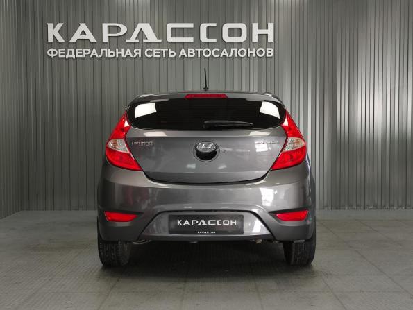Hyundai Solaris I с пробегом 2012 года, цена 670 000 рублей, 180000 км, хэтчбек, Автокод Объявления