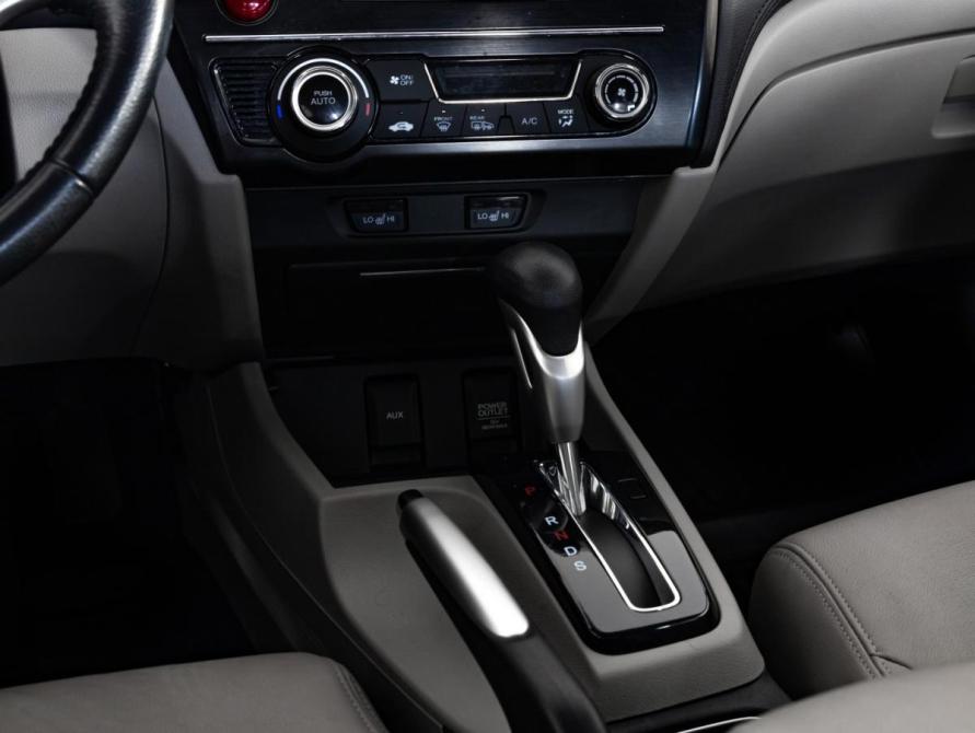 Honda Civic IX Рестайлинг Санкт-Петербург  - изображение 12
