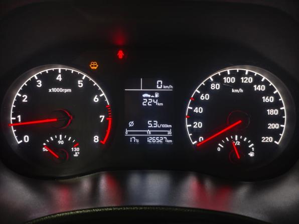 Hyundai Solaris II с пробегом 2018 года, цена 1 100 000 рублей, 126341 км, седан, Автокод Объявления
