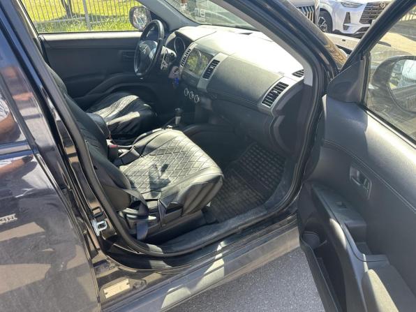 Mitsubishi Outlander II Рестайлинг с пробегом 2010 года, цена 949 000 рублей, 196792 км, внедорожник, Автокод Объявления
