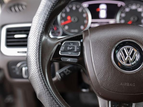Volkswagen Touareg II с пробегом 2011 года, цена 1 850 000 рублей, 171377 км, внедорожник, Автокод Объявления