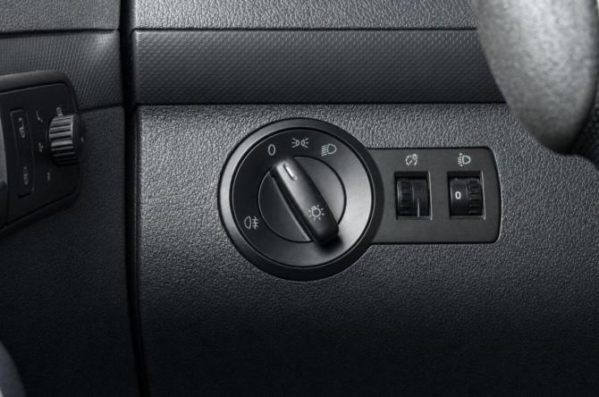 Volkswagen Caddy III Рестайлинг с пробегом 2011 года, цена 949 000 рублей, 183000 км, фургон, Автокод Объявления