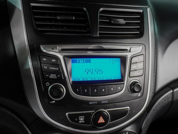 Hyundai Solaris I Рестайлинг с пробегом 2014 года, цена 1 009 000 рублей, 200821 км, седан, Автокод Объявления