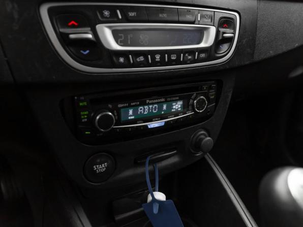 Renault Fluence I с пробегом 2010 года, цена 290 000 рублей, 310763 км, седан, Автокод Объявления