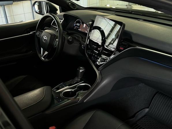 Toyota Camry VIII (XV70) Рестайлинг с пробегом 2023 года, цена 3 300 000 рублей, 61158 км, седан, Автокод Объявления