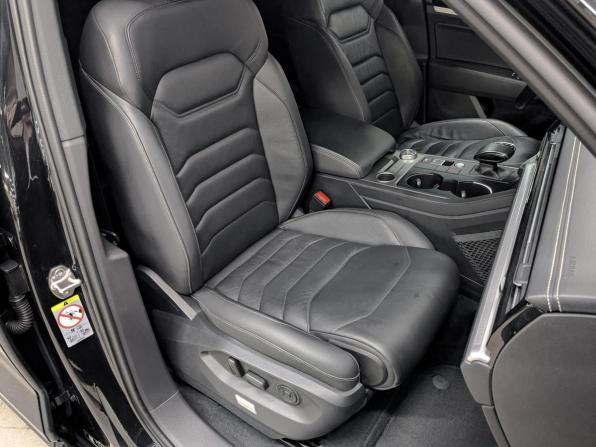 Volkswagen Touareg III с пробегом 2018 года, цена 5 270 000 рублей, 96155 км, внедорожник, Автокод Объявления
