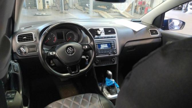 Volkswagen Polo V Рестайлинг с пробегом 2018 года, цена 1 199 000 рублей, 73581 км, седан, Автокод Объявления
