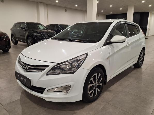 Hyundai Solaris I Рестайлинг с пробегом 2015 года, цена 940 000 рублей, 124538 км, хэтчбек, Автокод Объявления