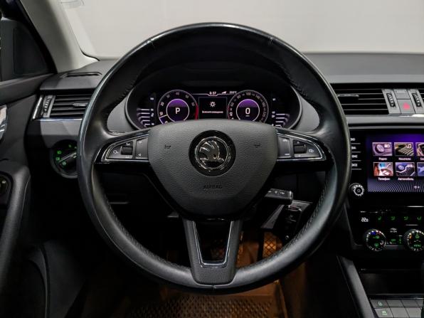 Skoda Octavia III (A7) Рестайлинг с пробегом 2019 года, цена 2 210 000 рублей, 65479 км, лифтбек, Автокод Объявления