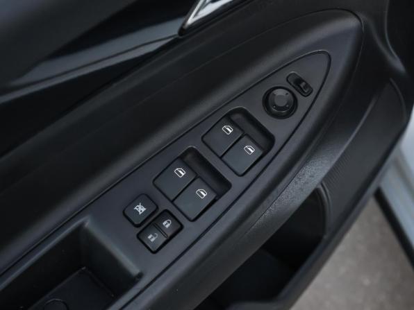 Dongfeng H30 Cross с пробегом 2015 года, цена 698 000 рублей, 130687 км, хэтчбек, Автокод Объявления