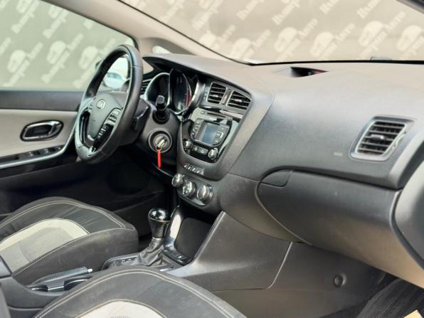Kia Ceed II с пробегом 2014 года, цена 1 200 000 рублей, 138000 км, хэтчбек, Автокод Объявления