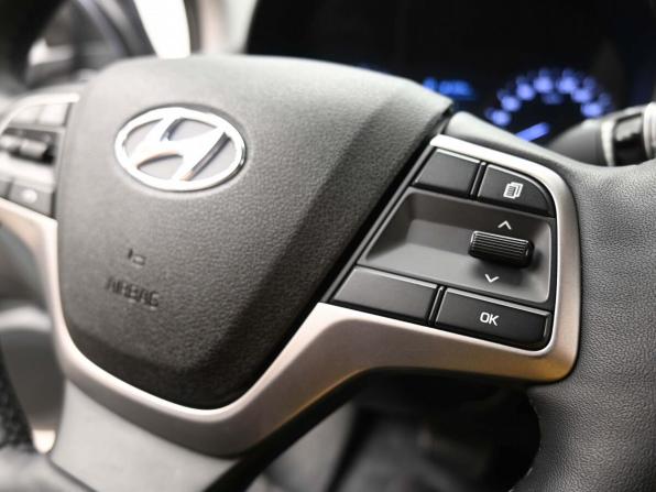 Hyundai Solaris II с пробегом 2018 года, цена 1 369 900 рублей, 142516 км, седан, Автокод Объявления