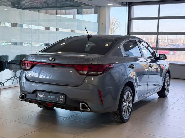 Kia Rio IV Рестайлинг с пробегом 2021 года, цена 1 517 000 рублей, 80349 км, седан, Автокод Объявления