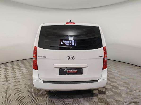 Hyundai H-1 II Рестайлинг 2 с пробегом 2021 года, цена 2 699 000 рублей, 171278 км, минивэн, Автокод Объявления