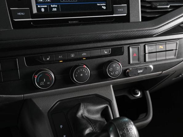 Volkswagen Transporter T6 Рестайлинг с пробегом 2020 года, цена 4 399 000 рублей, 117282 км, минивэн, Автокод Объявления