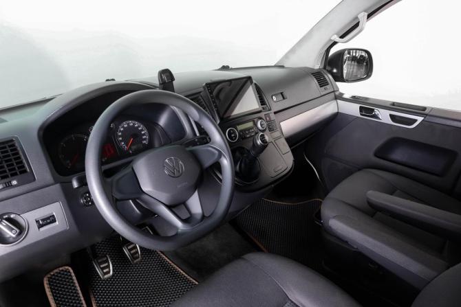 Volkswagen Transporter T5 с пробегом 2003 года, цена 1 799 000 рублей, 520000 км, минивэн, Автокод Объявления