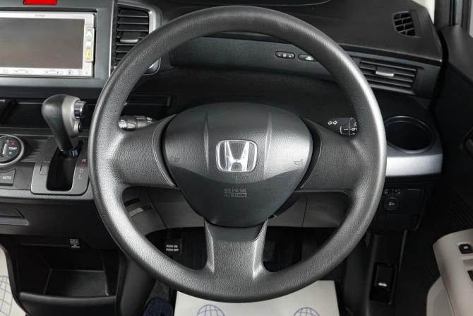 Honda Freed I с пробегом 2010 года, цена 959 000 рублей, 213000 км, компактвэн, Автокод Объявления