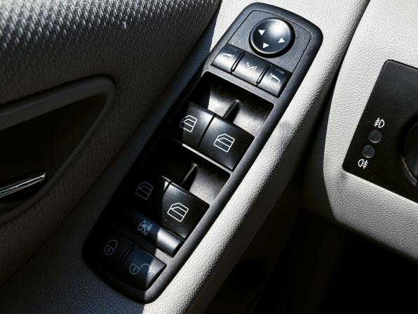 Mercedes-Benz B-Класс I (W245) Рестайлинг с пробегом 2011 года, цена 865 000 рублей, 200000 км, хэтчбек, Автокод Объявления