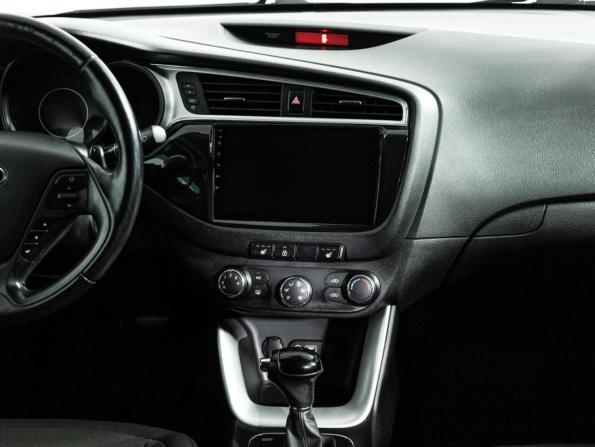 Kia Ceed II Рестайлинг с пробегом 2018 года, цена 1 349 585 рублей, 152828 км, универсал, Автокод Объявления