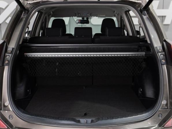 Toyota RAV4 IV (XA40) Рестайлинг с пробегом 2017 года, цена 1 750 000 рублей, 301016 км, внедорожник, Автокод Объявления