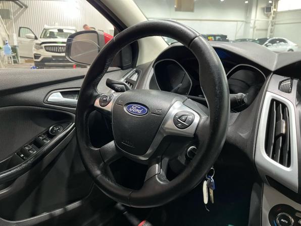 Ford Focus III с пробегом 2012 года, цена 570 000 рублей, 262229 км, хэтчбек, Автокод Объявления