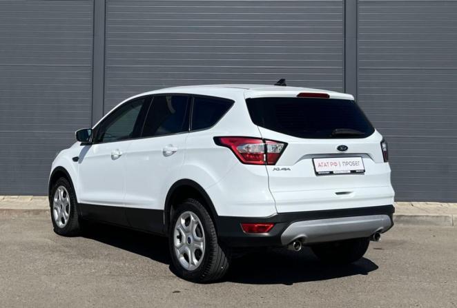 Ford Kuga II Рестайлинг с пробегом 2018 года, цена 1 685 000 рублей, 124000 км, внедорожник, Автокод Объявления