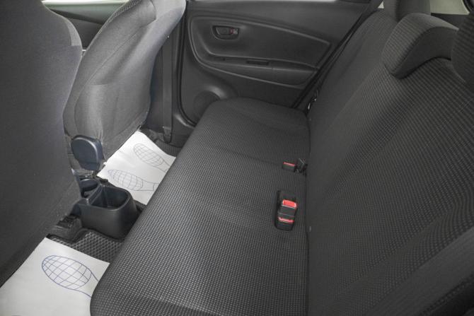 Toyota Vitz III (XP130) Рестайлинг с пробегом 2015 года, цена 749 000 рублей, 223000 км, хэтчбек, Автокод Объявления