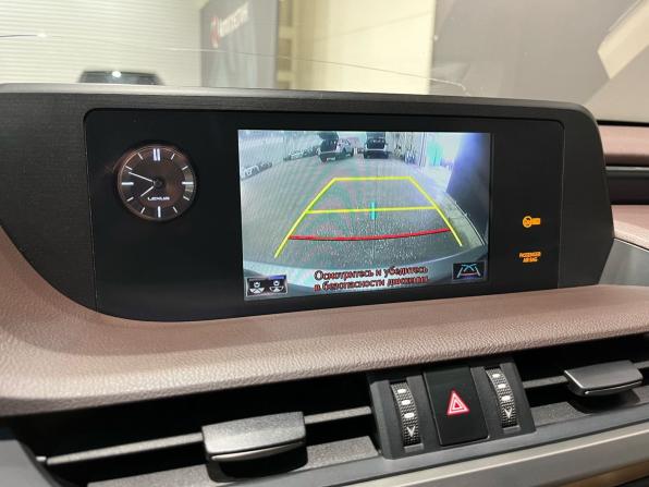 Lexus ES VII с пробегом 2018 года, цена 2 940 000 рублей, 152000 км, седан, Автокод Объявления