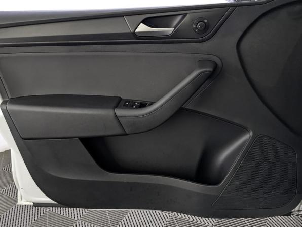 Volkswagen Polo VI с пробегом 2022 года, цена 1 670 000 рублей, 65119 км, лифтбек, Автокод Объявления