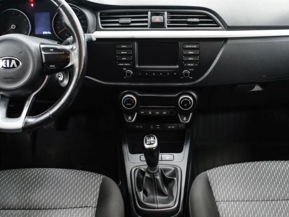 Kia Rio IV с пробегом 2019 года, цена 1 370 000 рублей, 65000 км, хэтчбек, Автокод Объявления