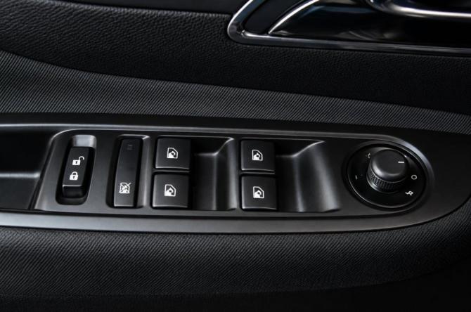 Opel Mokka I с пробегом 2014 года, цена 929 000 рублей, 245000 км, внедорожник, Автокод Объявления