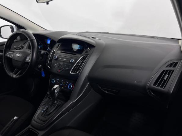 Ford Focus III Рестайлинг с пробегом 2015 года, цена 940 000 рублей, 142206 км, универсал, Автокод Объявления