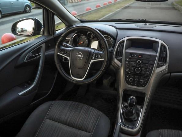 Opel Astra J с пробегом 2011 года, цена 649 777 рублей, 137454 км, хэтчбек, Автокод Объявления