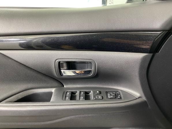 Mitsubishi Outlander III Рестайлинг 3 с пробегом 2019 года, цена 1 797 000 рублей, 143419 км, внедорожник, Автокод Объявления