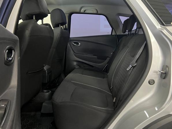 Renault Kaptur I с пробегом 2016 года, цена 1 149 000 рублей, 180000 км, внедорожник, Автокод Объявления