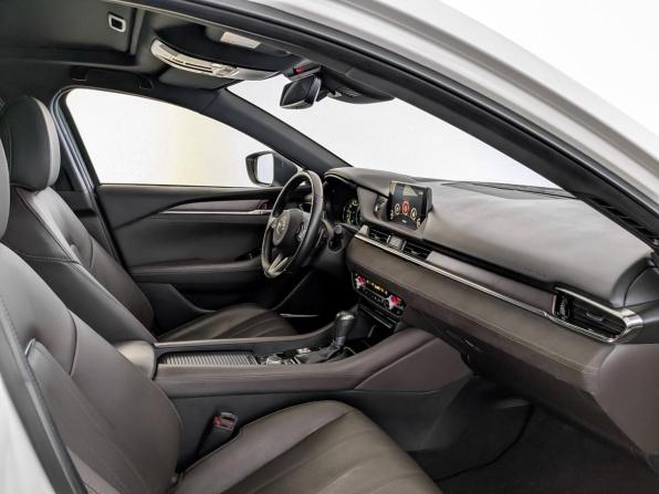 Mazda 6 III (GJ) Рестайлинг 2 с пробегом 2021 года, цена 3 300 000 рублей, 33670 км, седан, Автокод Объявления