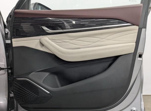 Geely Monjaro I с пробегом 2023 года, цена 3 395 000 рублей, 49039 км, внедорожник, Автокод Объявления