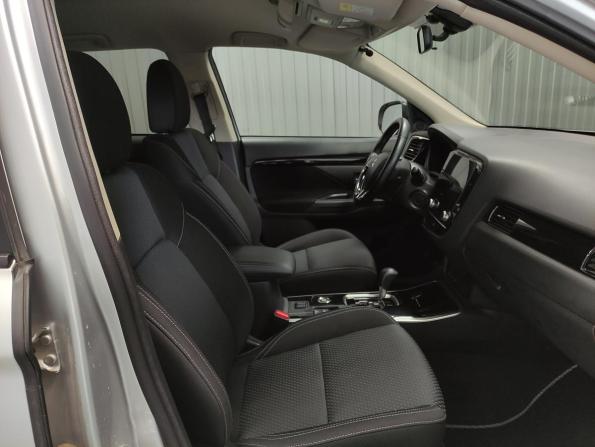 Mitsubishi Outlander III Рестайлинг 3 с пробегом 2021 года, цена 2 743 000 рублей, 68864 км, внедорожник, Автокод Объявления