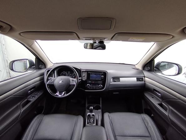 Mitsubishi Outlander III Рестайлинг 2 с пробегом 2015 года, цена 1 749 000 рублей, 177148 км, внедорожник, Автокод Объявления