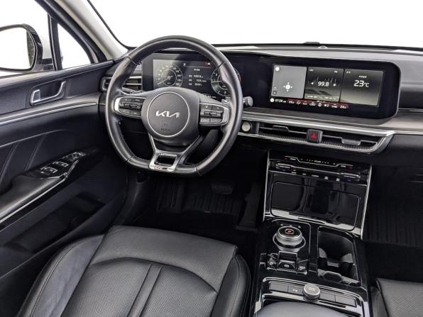 Kia K5 III с пробегом 2021 года, цена 2 820 000 рублей, 63100 км, седан, Автокод Объявления