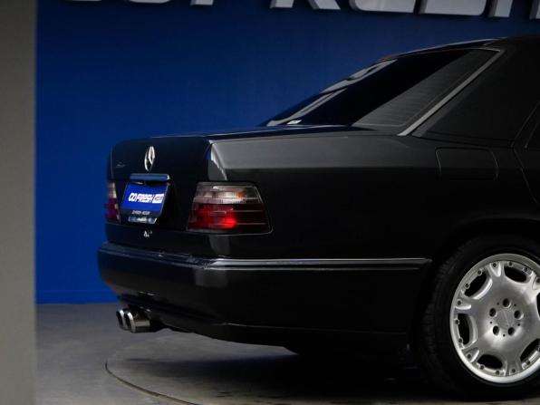Mercedes-Benz E-Класс I (W124) с пробегом 1993 года, цена 5 350 000 рублей, 30276 км, седан, Автокод Объявления