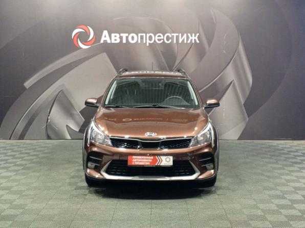 Kia Rio IV Рестайлинг с пробегом 2021 года, цена 1 555 000 рублей, 113450 км, хэтчбек, Автокод Объявления