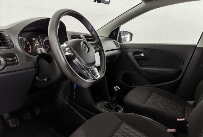Volkswagen Polo V Рестайлинг с пробегом 2018 года, цена 1 199 000 рублей, 80409 км, седан, Автокод Объявления